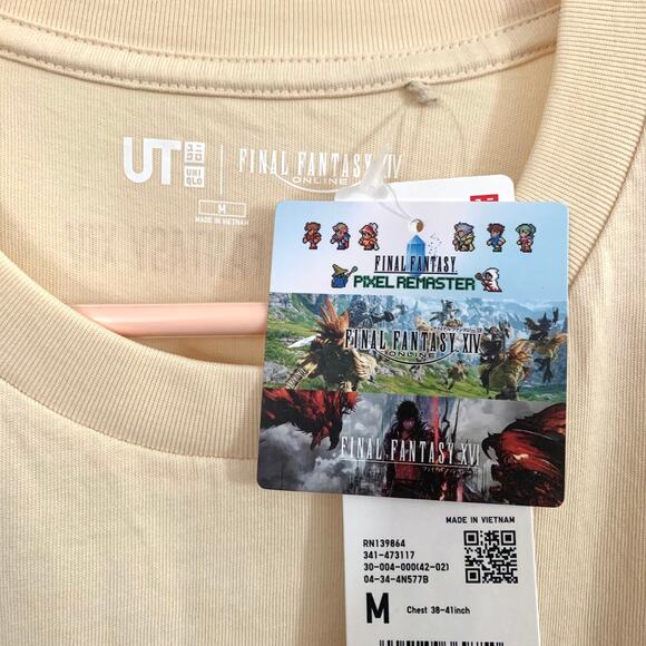 Uniqlo Final Fantasy 14 FFXIV Chocobo Moogle Fat Cat Pocket T-shirt in Natural - Picture 10 of 12